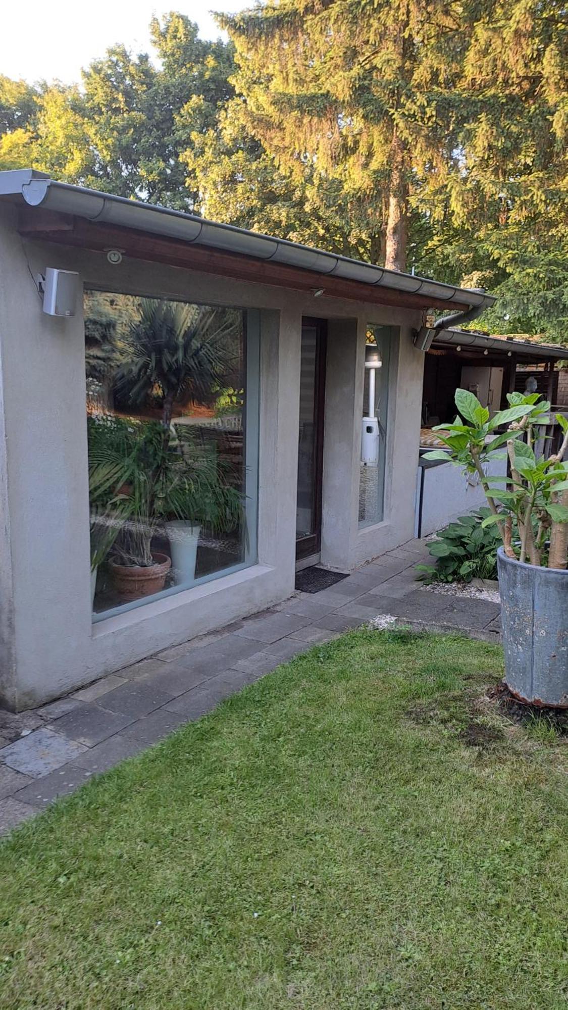 Apartmenthaus Mit Sauna Und Whirlpool Крефельд Экстерьер фото